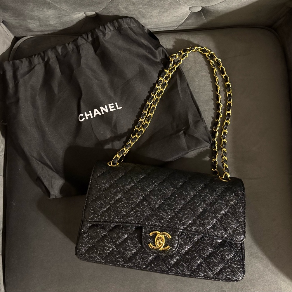 Chanel Black Quilted Shoulder Bag with Gold Chain
